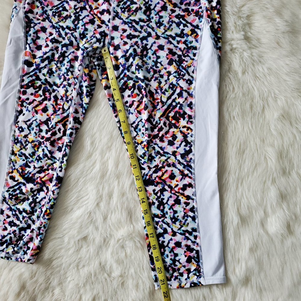 Athleta High Rise Watercolor Chaturanga Capri Leggings Size XL - Picture 15 of 15